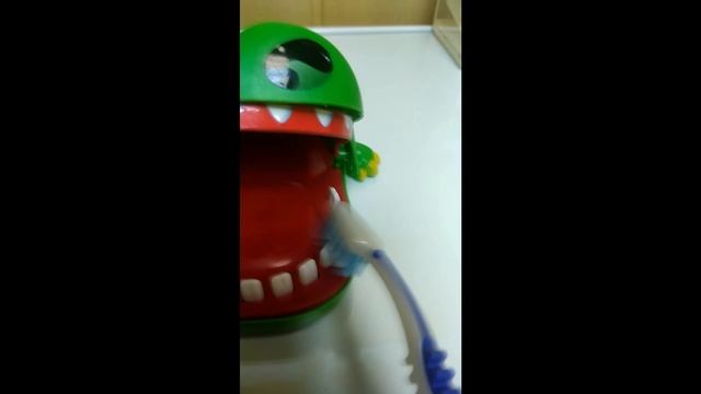 Обучение гигиене полости рта (учимся чистить зубы)