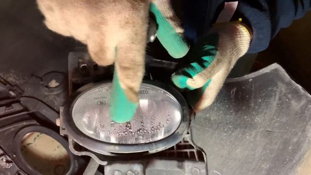 Замена стекла на ПТФ (противотуманной) фаре мазда mazda 3 bk смотреть онлайн