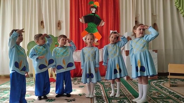 Старшая группа Ягодки песня русская народная 