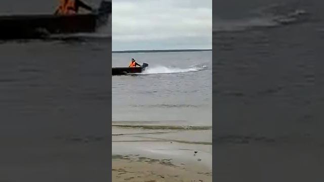 Лодка своими руками! Первые испытания на воде. смотреть онлайн