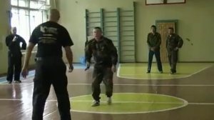 Самозащита при ударах ножа
