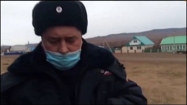 Молчаливый полицейский пришел к активисту Камилю Мухамедьянову из Абзелиловского района