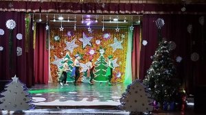 Танец с зонтиками. Танцевальный коллектив "Созвездие"