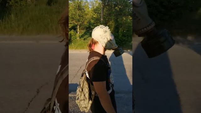 Злые дядьки в противогазе смотреть онлайн