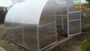 ТЕПЛИЦА АРОЧНАЯ НА ВИНТОВЫХ СВАЯХ! ГРЯДКИ ИЗ АСБОЦЕМЕНТНОГО ЛИСТА.