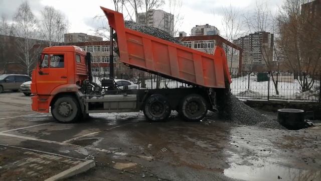 УралАвтоСтрой. Доставка щебня 20/40 смотреть онлайн