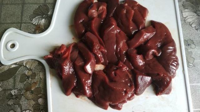 Гуляш из свиной печени с подливкой