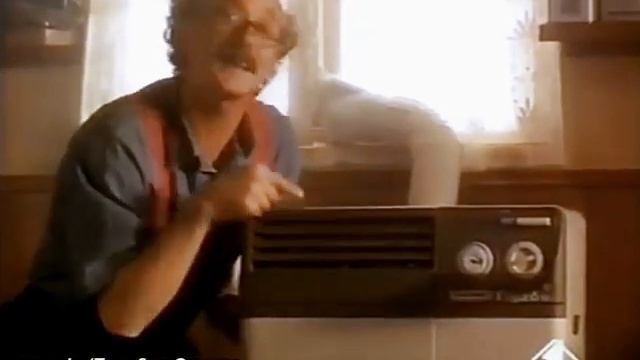 Spot - PINGUINO DeLONGHI "Orso Grigio" - 1991 смотреть онлайн
