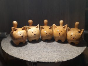 Кот,а точнее коты из дерева.