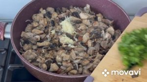 Пирог с курицей и грибами из слоёного теста !