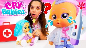 Игры в больничку с пупсами Край Бебис - почему кукла заболела? Распаковываем игрушки для детей