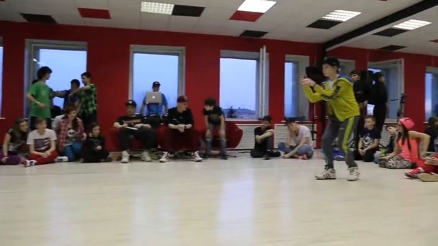 Кирилл Брызгунов VS Демон - Electric Power Battle 2 смотреть онлайн