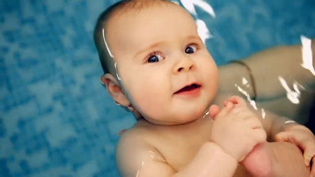 Плавание с малышом. 6 месяцев смотреть онлайн