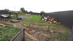 Терраса с навесом на сваях из канализационных труб (первая серия)