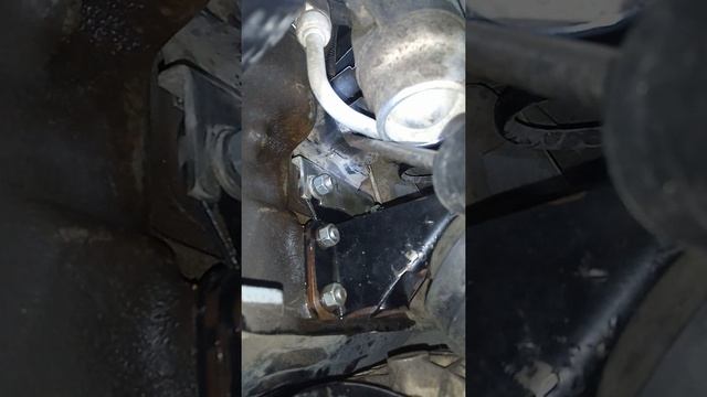 ЗАМЕНА ПОДУШЕК ДВИГАТЕЛЯ НА ГИДРООПОРЫ смотреть онлайн