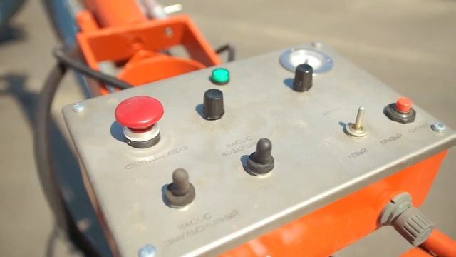 Машина для ямочного ремонта УЯР 01 online video cutter com 1 смотреть онлайн