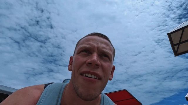 Опасайтесь: Прыжки с парашютом в Таиланде