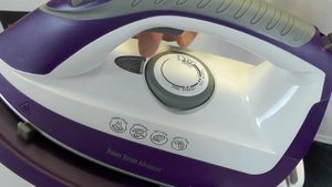 Как пользоваться утюгом с парогенератором Grand Master GM 750  - Видеоинструкция