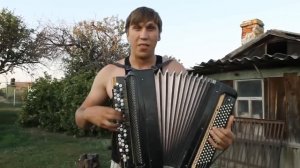 Деревенский Баянист жжет! Виртуозное игра на Баяне!