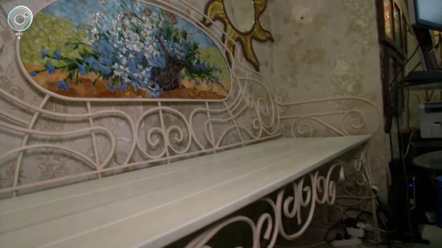 Новосибирский художник овладел сложной техникой изготовления витражей смотреть онлайн