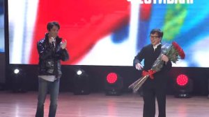 Димаш и Джеки Чан спели по китайский