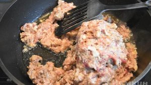 Тушеная картошка со свиным фаршем