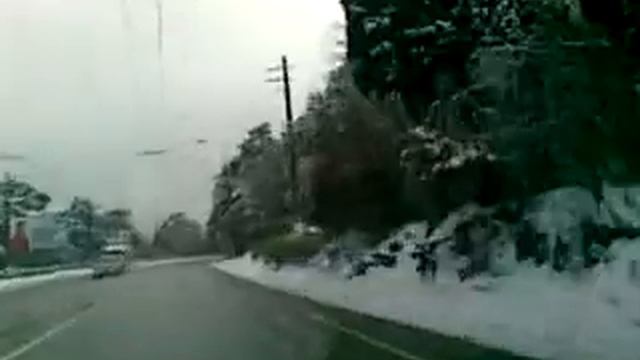 Гурзуф - Ялта : трасса после снегопада. смотреть онлайн