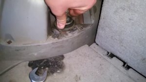 nissan cube как устранить стук заднего амортизатора