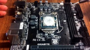 GIGABYTE GA-B150M-D2V DDR3 не включается
