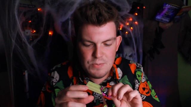 Witch’s Brew KIT KAT (Taste Test + REVIEW) смотреть онлайн