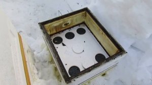 февраль на пасеке - зачем беспокоить зимующих пчел в феврале, и как лучше делать осмотр пчел зимой