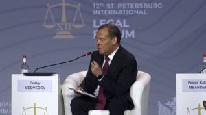 Дмитрий Медведев: США не выиграли холодную войну, они в шаге от проигрыша