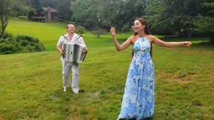 "А он мне нравится" Виктория Сухарева и Артём Старченко. Владимир Шаинский, А. Жигарев. ЖИВОЙ ЗВУК!!