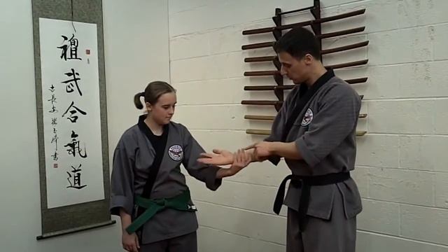 Foundations of Sinmoo Hapkido: Episode 6 - Basic Wrist Escapes смотреть онлайн