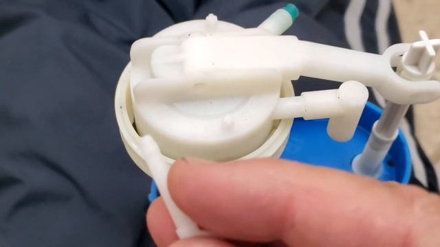 Glacier Bay Dual Flush Toilet Leak Fix and Adjustments смотреть онлайн