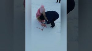 УЧИМ БУКВЫ НА СНЕГУ!!!❄❄❄