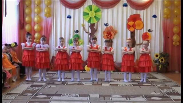 Танец _Матрешечки_ в детском саду.mp4 смотреть онлайн