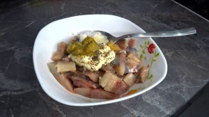 Селёдка вкусная в горчичном маринаде . Или набор выходного дня под горячительные напитки .