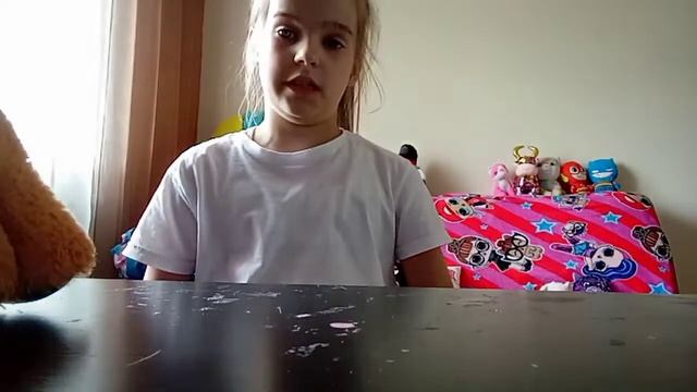 как научить волнистого попугая команде ко мне??