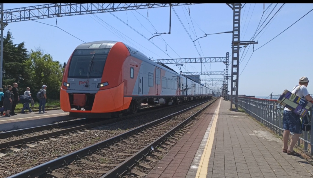 Электропоезд ЭС1 Ласточка Адлер - Сочи | РЖД | Российские железные дороги | Поезд