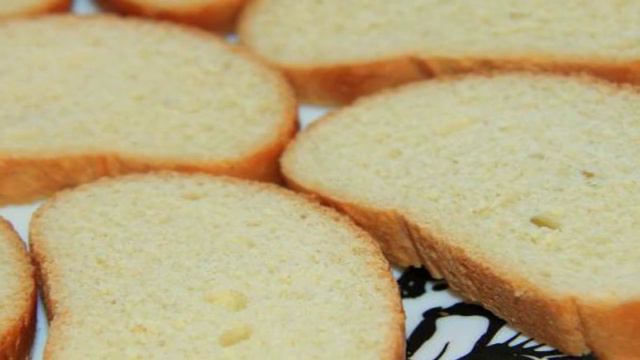 Закусочные бутерброды с морковью по-корейски