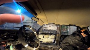 Разобрали салон и подготовили под шумоизоляцию ВАЗ 2105 .(жига)