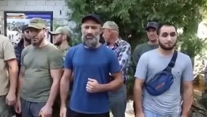 ﹤﹤Не идите на войну,мы вместо вас пойдём.