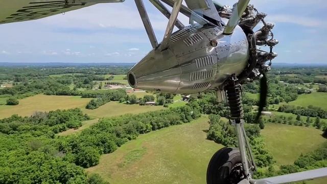 Father's Day Airplane Ride on a 1928 Ford Tri-Motor смотреть онлайн