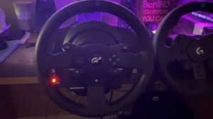 Thrustmaster T300RS GT vs Logitech G923