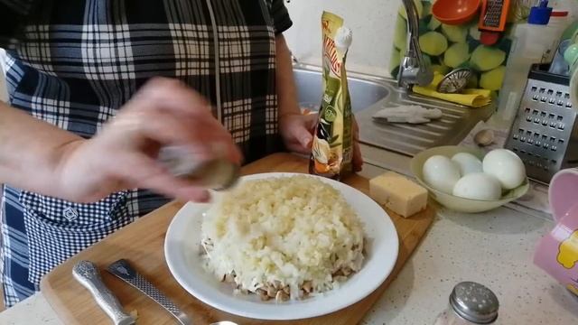 257. Салат "Невеста" - проще не бывает, а вкусный!!! ??#салатырецепты#готовимдома#вкусноиполезно
