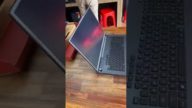 Unboxing ASUS ROG G18 G814JI - 240Hz смотреть онлайн