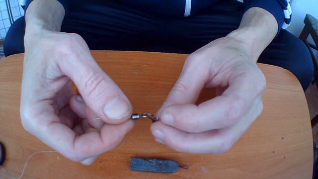 ВСЕ РЫБАКИ ДОНОЧНИКИ крепят грузило на донку таким способом Как правильно одеть грузило на снасть