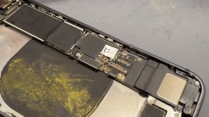 Замена батареи iPhone 8 Battery Replacement - iPhone 8 Battery Repair How To - Simple Guide
