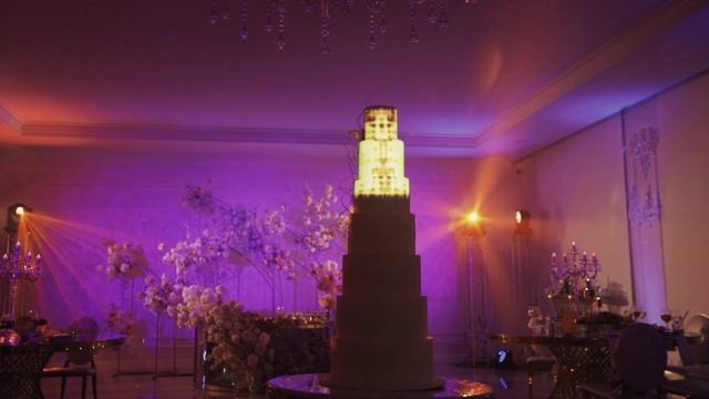 Проекционное 3D mapping шоу на свадебный торт.
